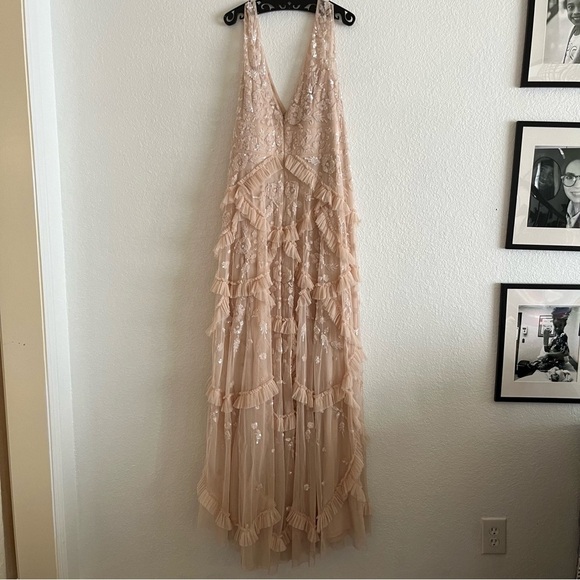 Mac Duggual Sequined Scallop Ruffle Tiered V Neck 9162 Gown - Blush Size 22 NWT - Picture 8 of 10